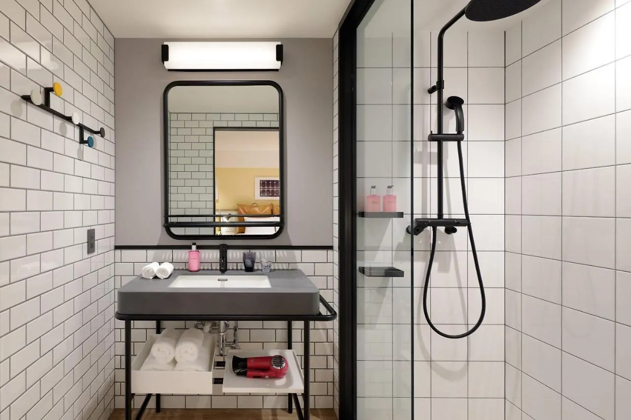 Moxy Kyoto Hotel